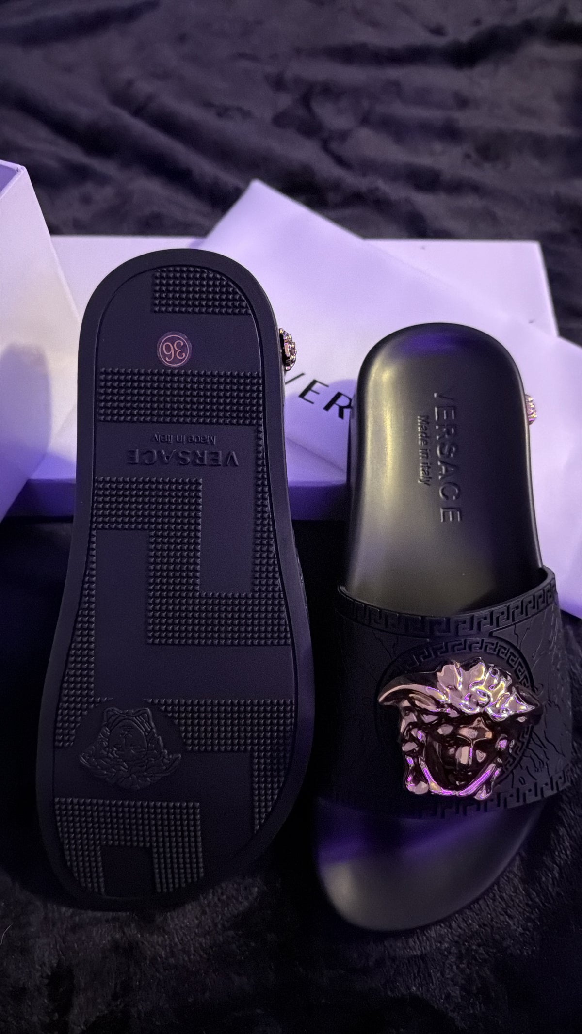 𝑽𝑹𝑺 𝒔𝒂𝒏𝒅𝒂𝒍𝒔